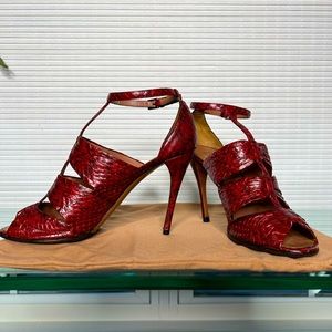 Alaia burgundy python heels sz 40.5